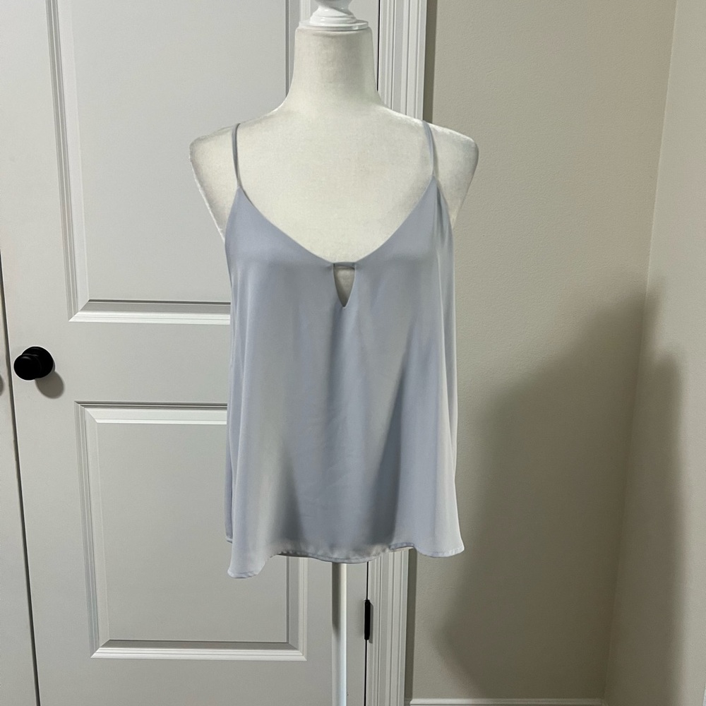 Lush Swingy Keyhole Tank Blouse - Picture 5 of 8